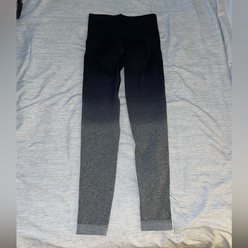 Fashion Nova Size S Leggings